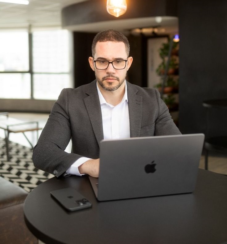 استاد آرین سارانی